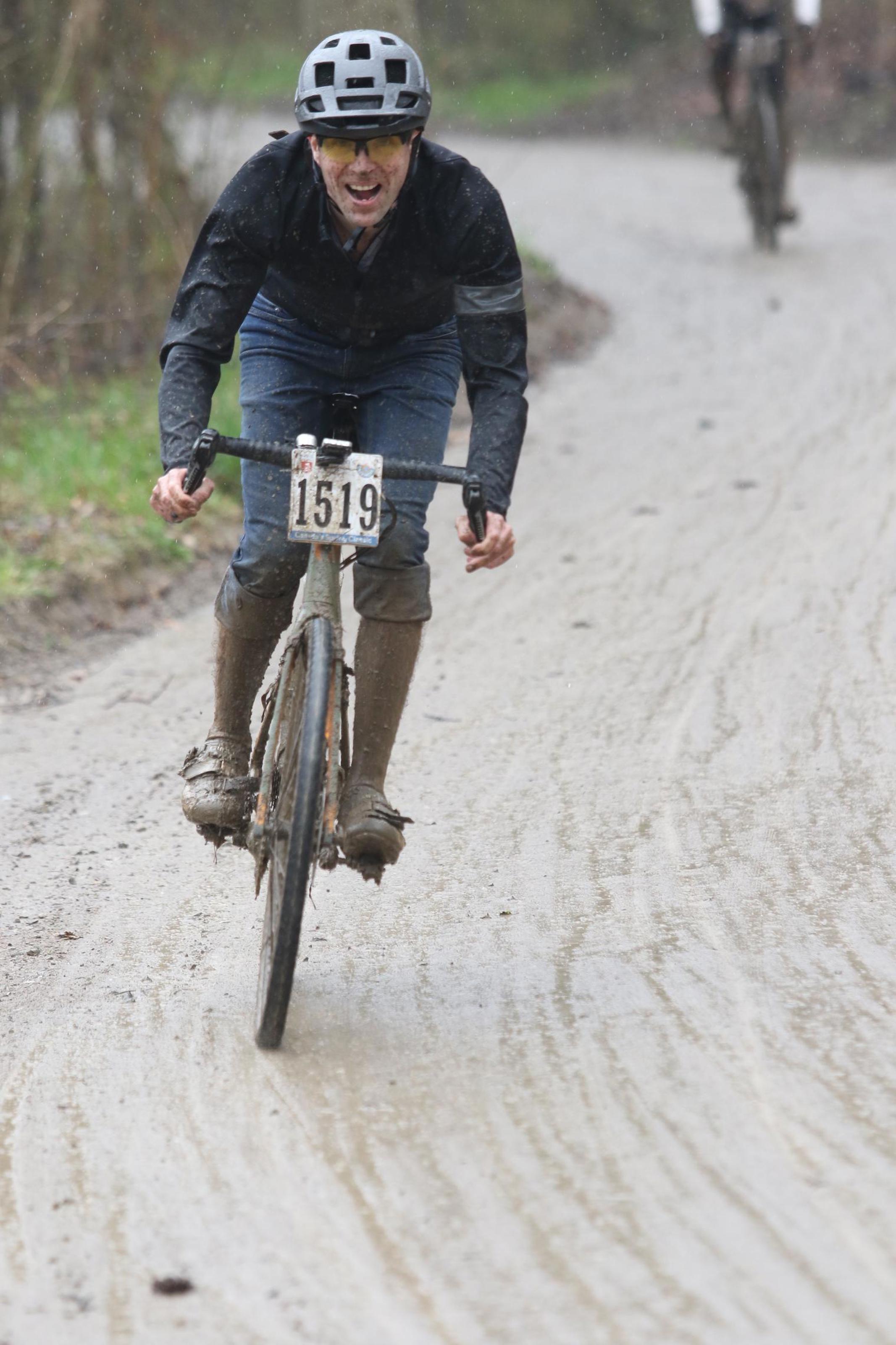 The author seems to be enjoying his bike ride, despite all indicators to the contrary